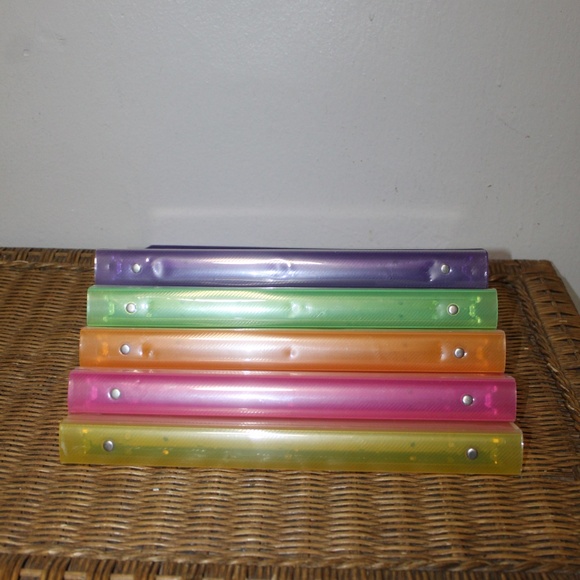 Multi-colored Plastic 3-ring binder Designed with two-pocket folders. Set of 5 - Picture 11 of 12